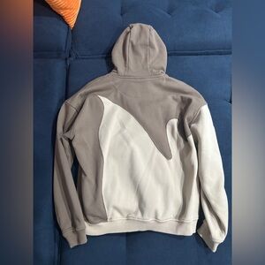 JK Attire wave hoodie - small